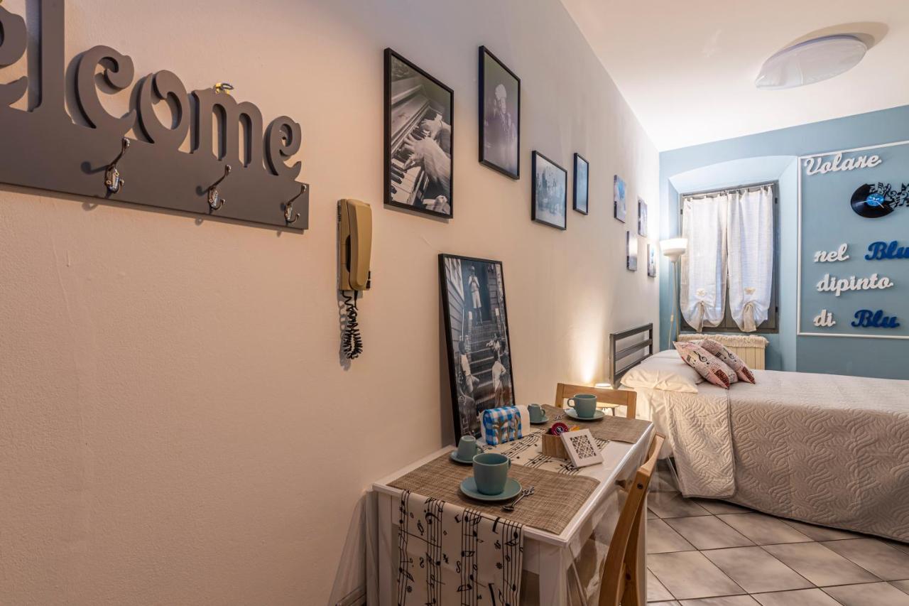 Ferienwohnung Due Minuti Dal Lago Casa Melodia Intra Exterior foto