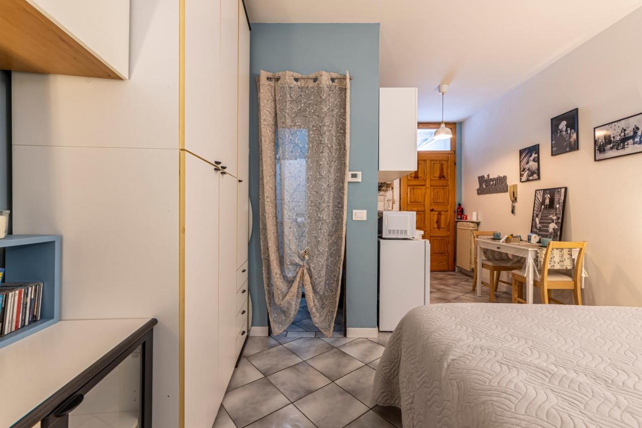 Ferienwohnung Due Minuti Dal Lago Casa Melodia Intra Exterior foto